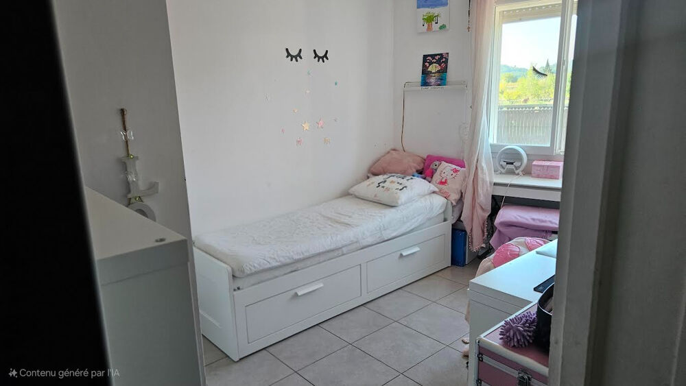 Vente Maison Maison 121 m² avec 5 chambres, piscine, panneaux solaires Gignac