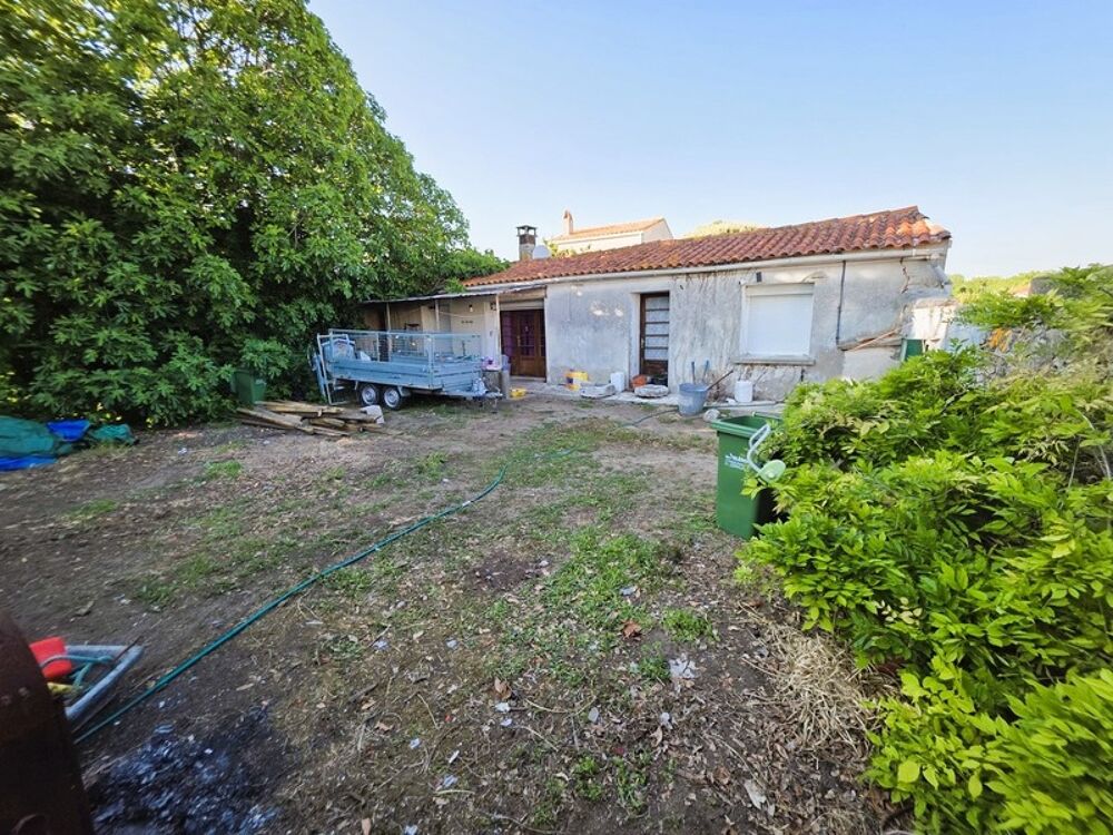 ST-GEORGES D'OLÉRON (17) coeur de village côte Ouest, A Vendre Maison ancienne en pierre surface 70m² terrain 350m²