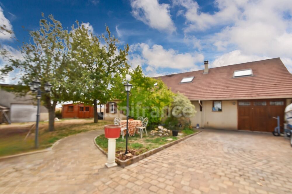 Maison 8 pièces 146 m² · à Etampes · 146 m² · 296 200 €
