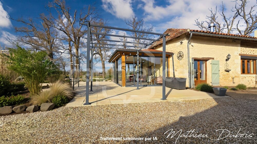 Grange en pierre rénovée avec piscine, 4 chambres, au coeur de la nature en Dordogne