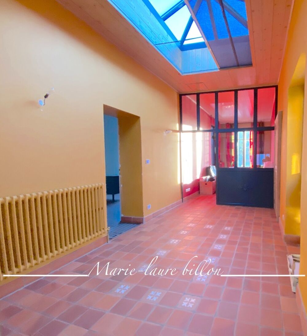 Maison à vendre 4 pièces CHALLANS (85), Maison de ville en pierre, au coeur de Challans, terrasse et jardin de ville