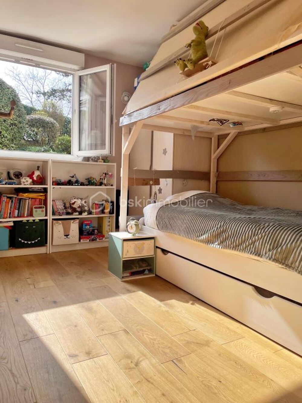 Vente Appartement Appartement 3 pièces de 75 m² avec balcon et parking Montigny le bretonneux