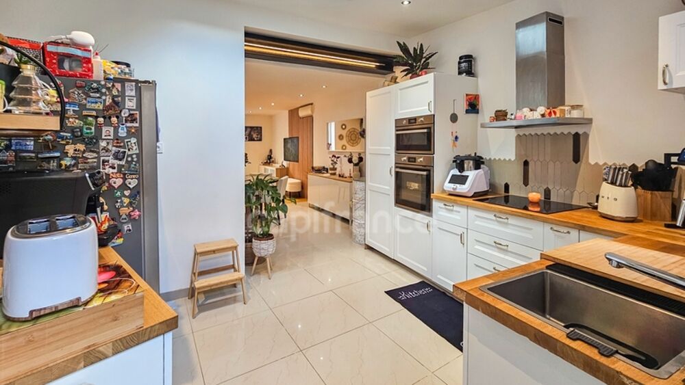 Vente Maison A vendre ETAMPES (91) . Maison en très bon état, 6 pièces, cave, cour et jardin clos Etampes