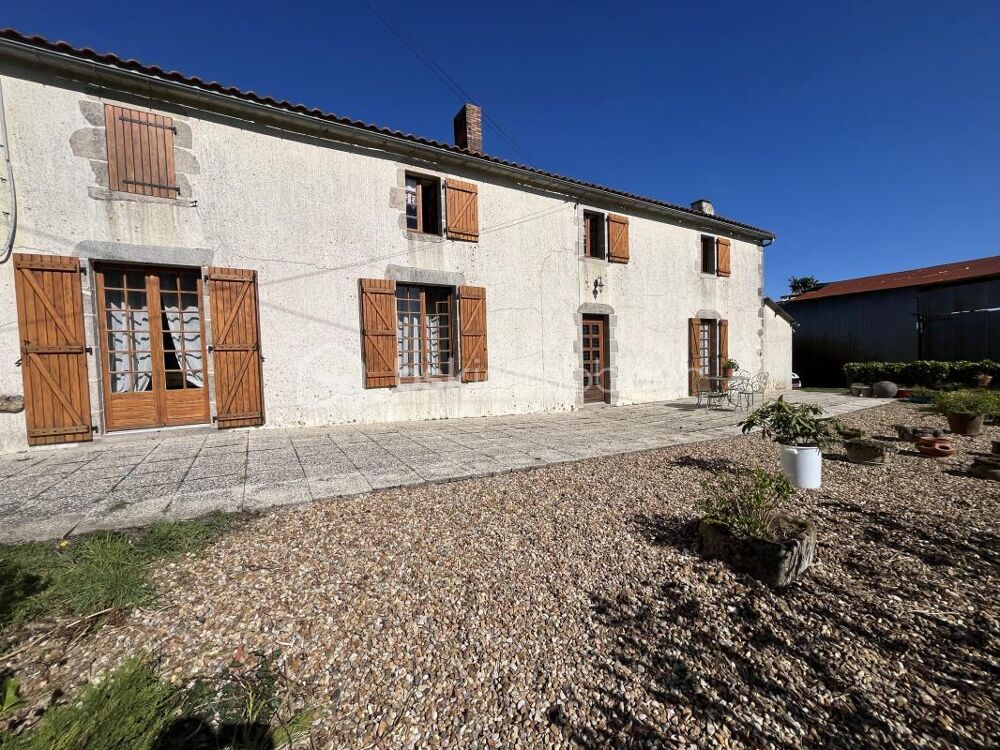 ? Ensemble immobilier avec 2 maisons,337 m2, dépendances et 4720 m² de terrain  Neuvy-Bouin