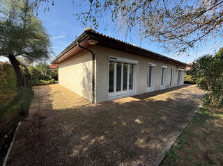  Maison à louer 9 pièces 125 m²