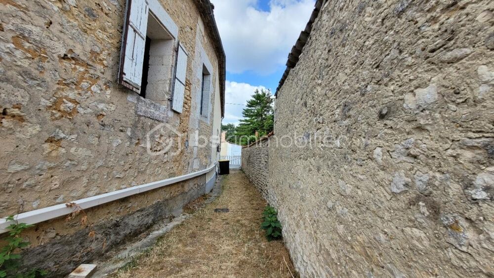 Vente Maison Grange à réhabilité avec son extérieur au coeur de Gond-Pontouvre Gond pontouvre
