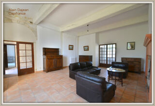  Propriété/château à vendre 8 pièces 385 m²