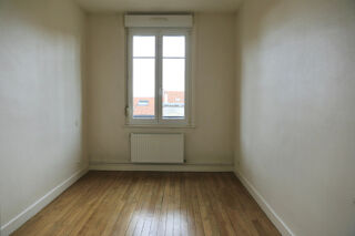  Appartement à louer 3 pièces 72 m²