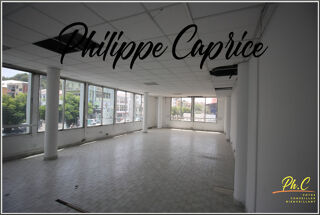  Immeuble à vendre 4 pièces 345 m²