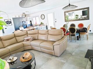  Villa  vendre 6 pices 134 m