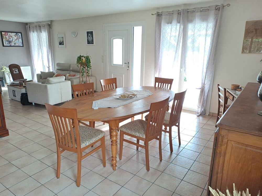 Maison de plain pied, 4 chambres- SAINT LOUBES (33)