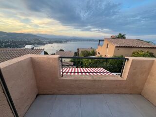  Maison à louer 4 pièces 65 m² Theoule sur mer