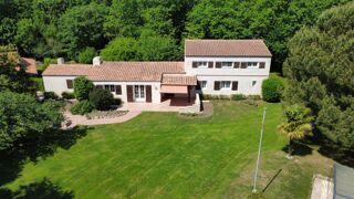  Maison à vendre 7 pièces 262 m²