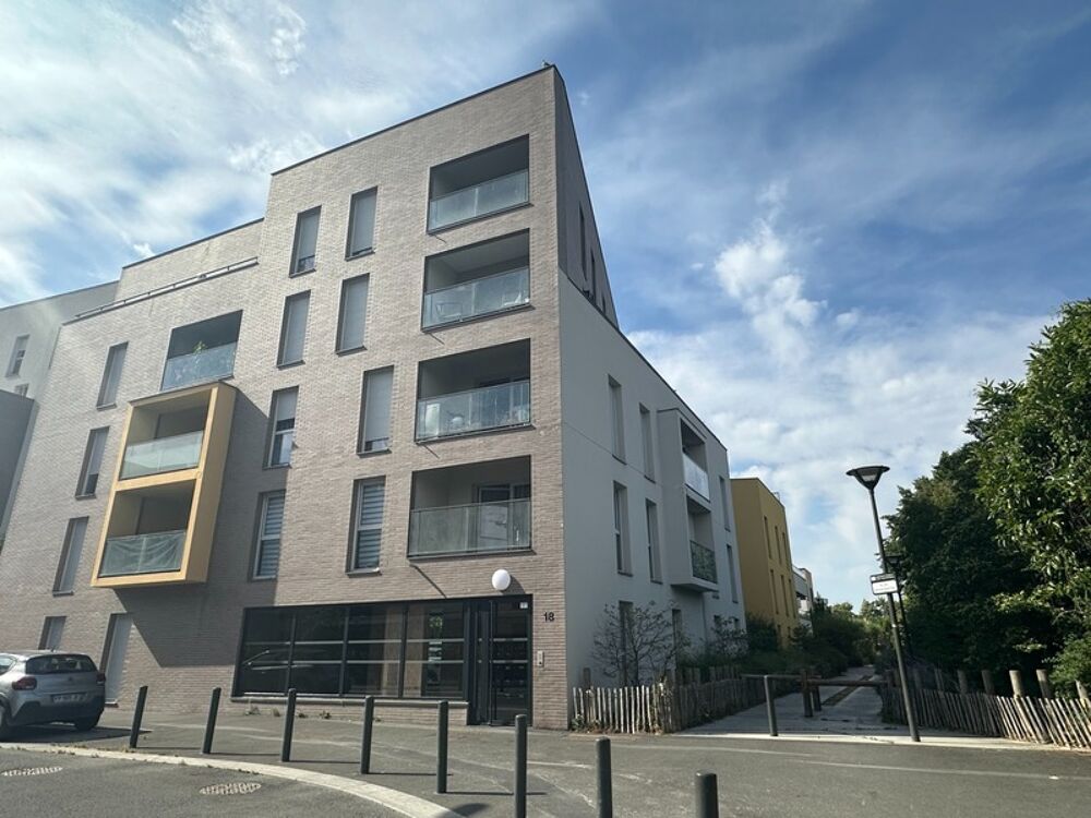 EXCLUSIVITÉ  Appartement récent, balcon, parking et gare à pied : un 2 pièces prêt à vivre !