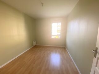  Appartement à louer 4 pièces 88 m²