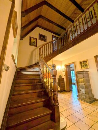  Maison  vendre 9 pices 194 m