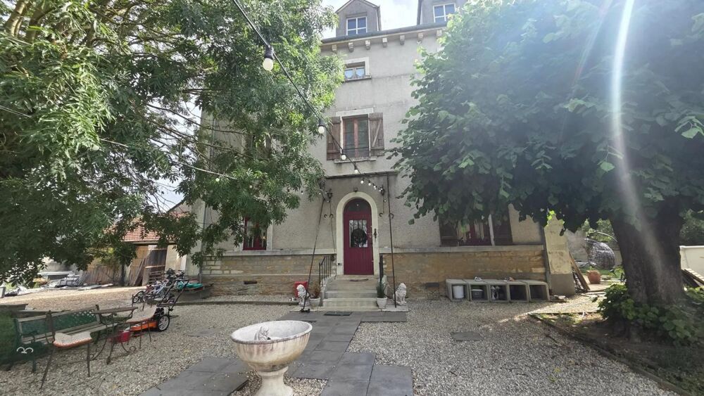 Vente Propriété/Château Demeure familiale de caractère de 296 m² avec 8 chambres, garage Chaulgnes