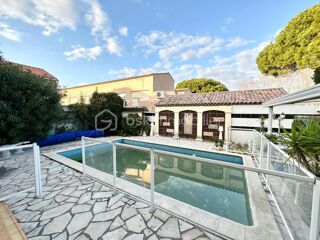  Villa  vendre 11 pices 220 m