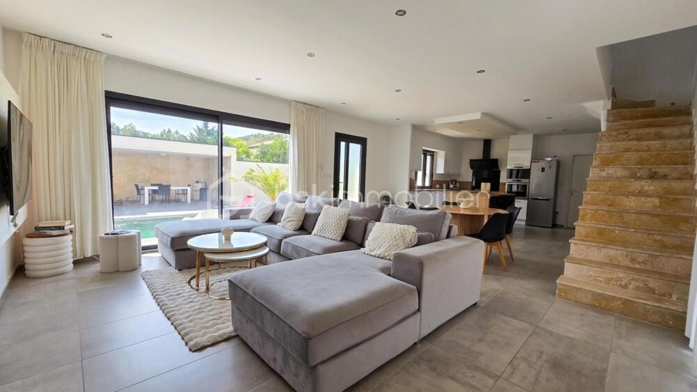 Maison contemporaine avec suite parentale en RDC, piscine Bali, pool-house et dépendance