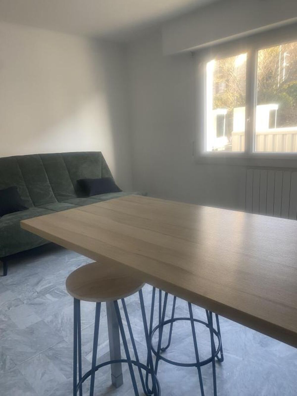 Location Appartement A LOUER JOLI STUDIO ENTIEREMENT MEUBLE RESIDENCE FONTANGES Villefranche de rouergue