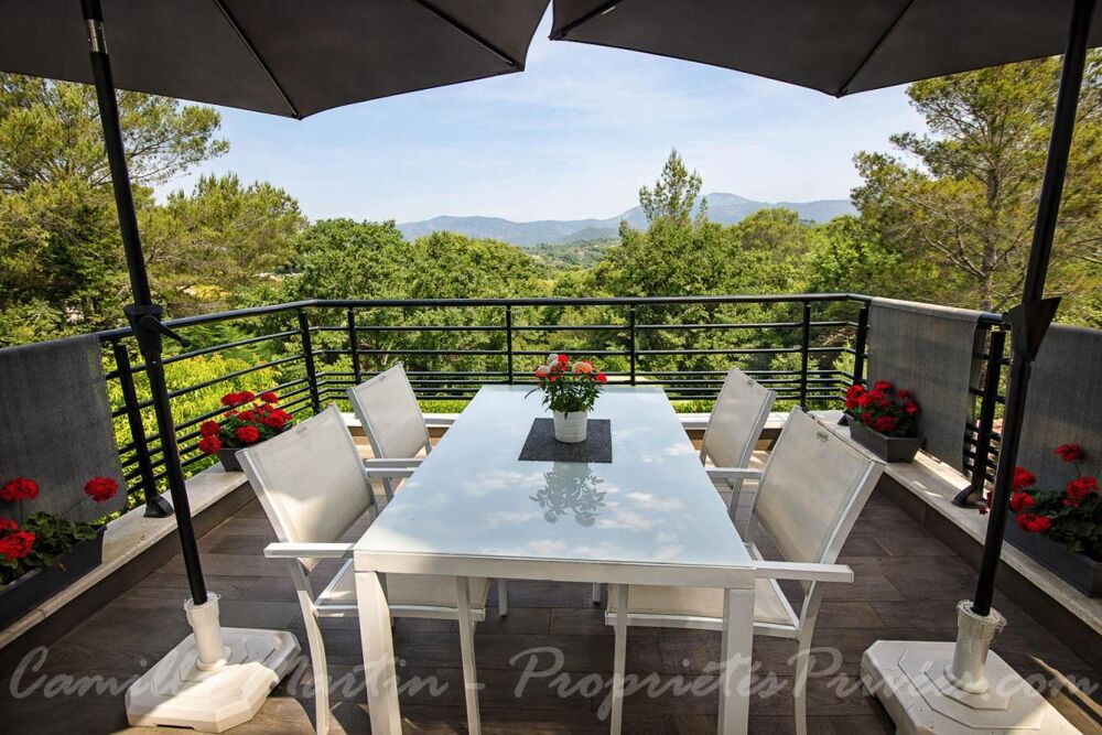 Coup de coeur à Valescure : villa avec piscine, appartement indépendant et vue dégagée sur l'Estérel
