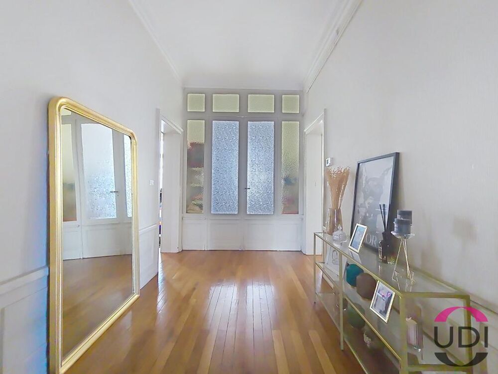 Vente Appartement Élégant appartement haussmannien de 119 m² – Cœur de Montluçon Montlucon