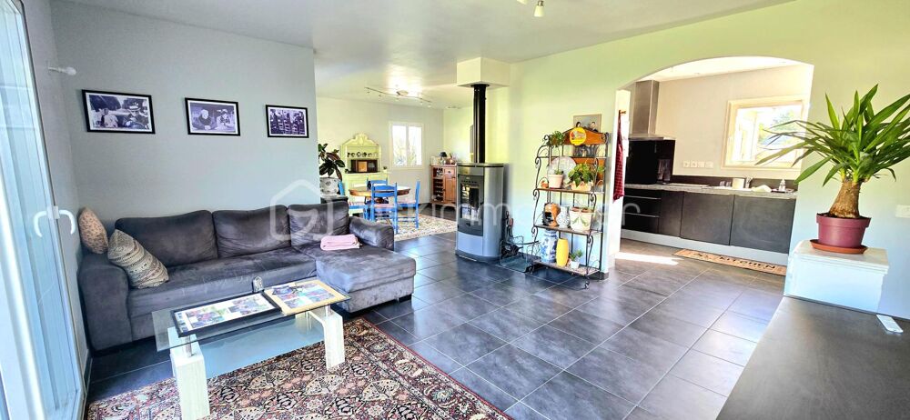 ? Maison familiale 124 m²  Terrain de 862 m²  Prête à emménager