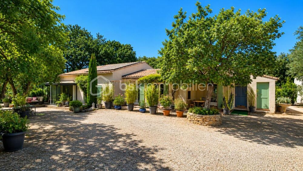 Vente Propriété/Château NÉOULES – Propriété de caractère d'environ 240 m² – Famille, patrimoine & revenus – Terrain de 2 600 m² avec piscine Neoules