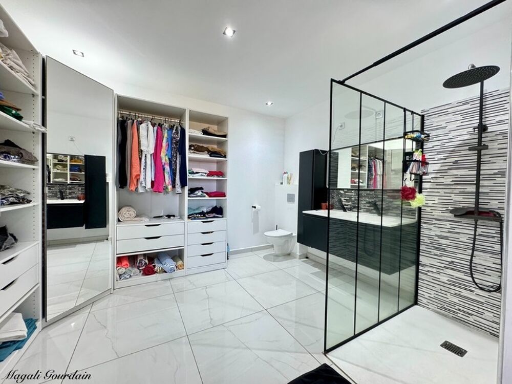 � vendre  Propri�t�/ch�teau Sainte-Anne (97180)