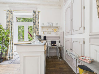  Immeuble � vendre 15 + pi�ces 1400 m�