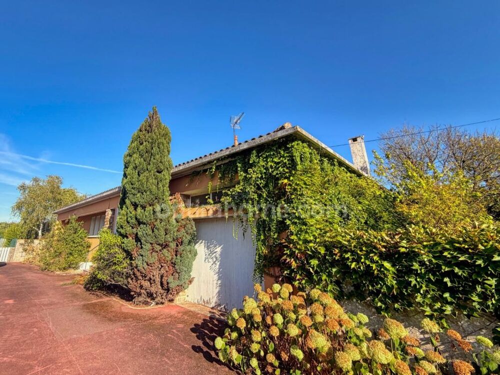 Vente Maison Propriété familiale 5 pièces au cœur d'un véritable parc de 2 158 m² - LA ROCHELLE (17) La rochelle
