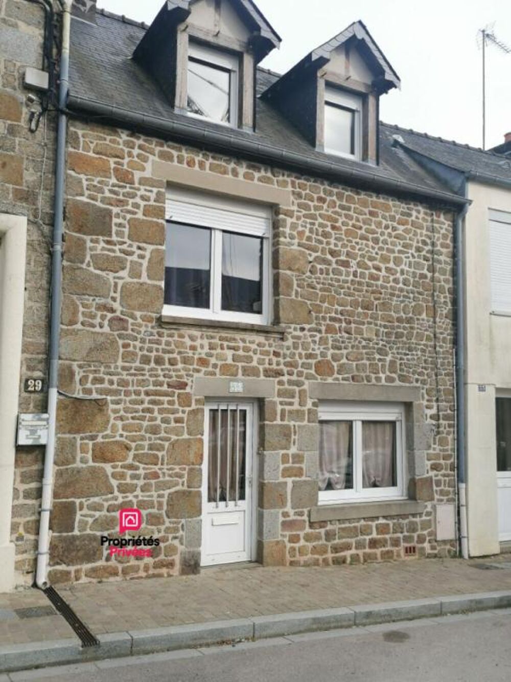 Vente Maison LA FERTE MACE (61600) Maison 3 pi�ces, 2 chambres , 67 m2 environ . Prix 70 000 honoraires  7,69% inclus � la charge de l'acqu�r La ferte mace