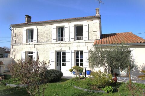   Salles D Angles - Belle charentaise - 7 pces - 4CH -174 m2 Maison - 7 pi�ce(s) - 174 m�