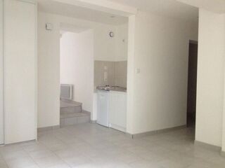  Immeuble à vendre 15 + pièces 376 m²