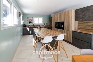  Villa  vendre 6 pices 190 m