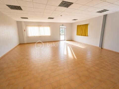 Local commercial de 170 m&sup2; avec fort potentiel sur terrain de 2 600 m&sup2; 292000 37270 Athee sur cher