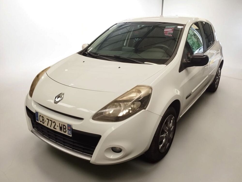 Clio III 1.2 TCE 100 NIGHT&DAY 5P 2012 occasion 06640 Saint-Jeannet