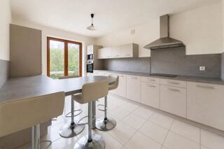  Propriété/château à vendre 8 pièces 161 m²