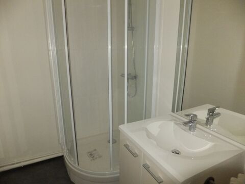  Appartement � louer 4 pi�ces 75 m�