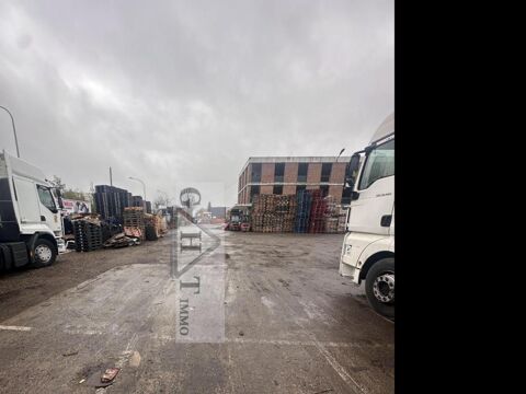   A LOUER TERRAIN 3 600m² + PARKING SOUS-SOL 1300 ² - ORLY 