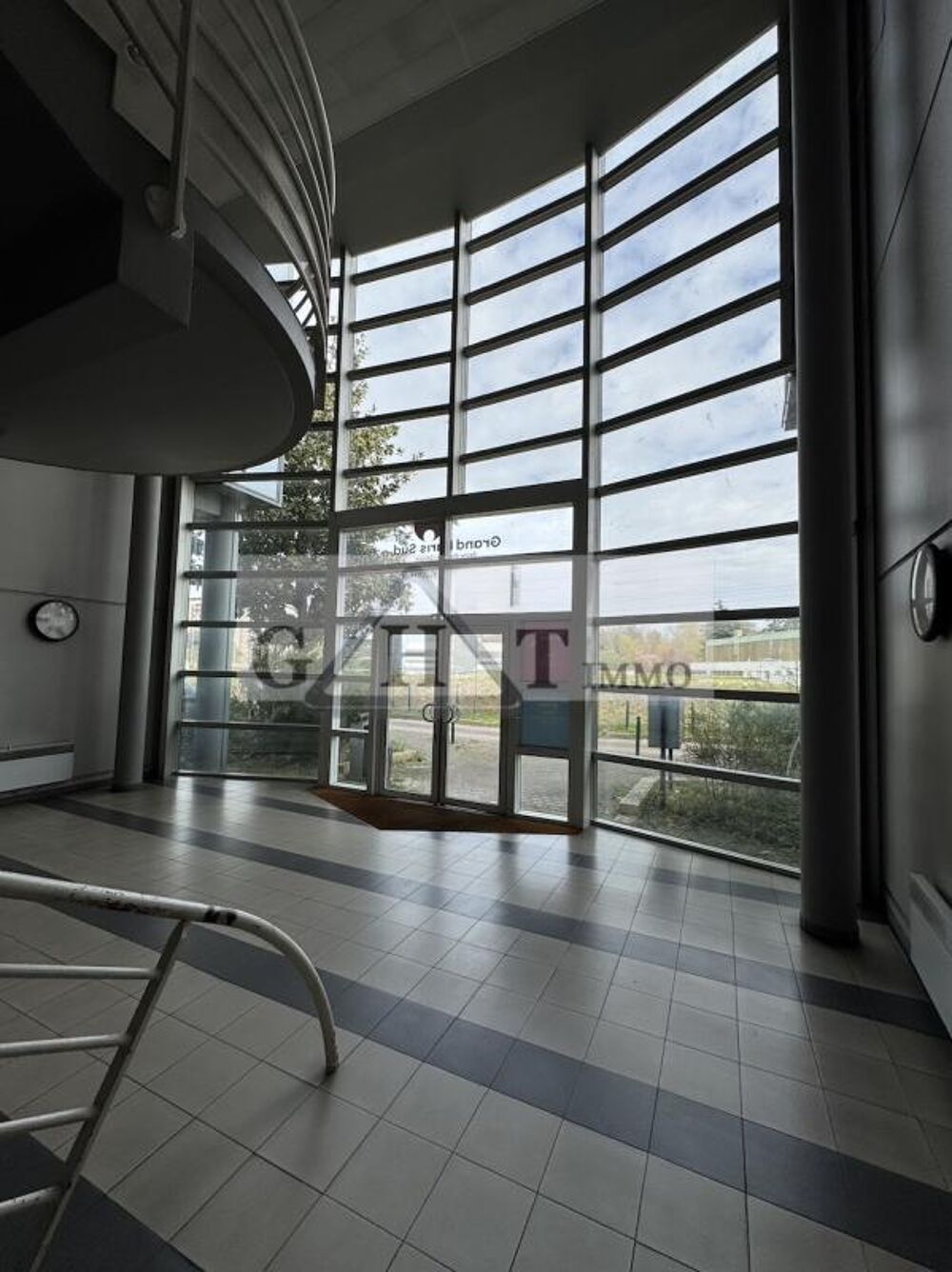  Bureau - 170m² - Grigny 