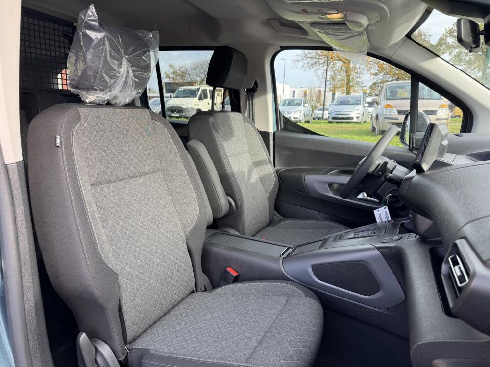Combo VP XL 1.5 HDI 130 EAT8 ELEGANCE 2026 occasion 35690 Acign&eacute;