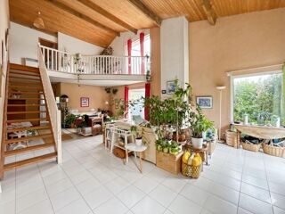 Maison 6 pièces 160 m² · à Péchabou · 160 m² · 546 000 €