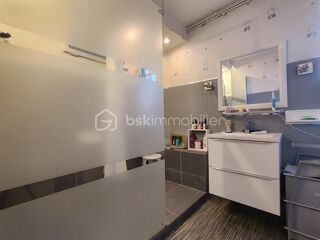  Maison � vendre 9 pi�ces 256 m�