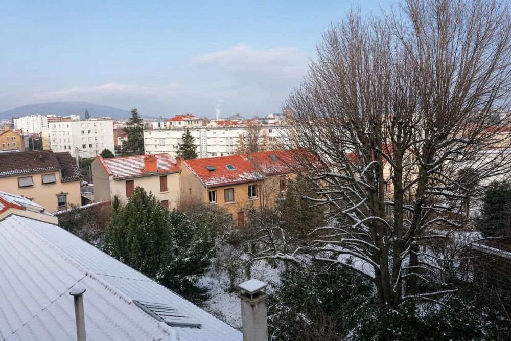 À vendre  Appartement 5 pièces avec locataire en place