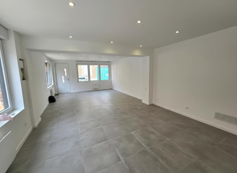 THIANT (59) - ? Vente maison INDIVIDUELLE rénovée avec 2 chambres ??, cour ?, terrasse et terrain clos ?