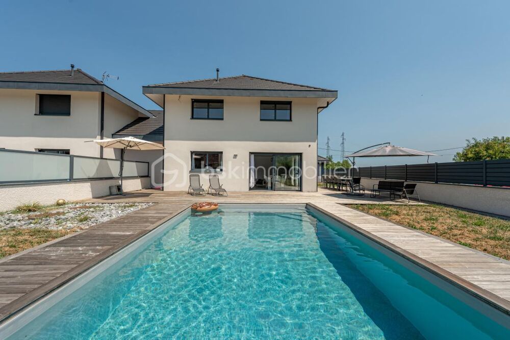 Maison contemporaine avec piscine  DPE A/A