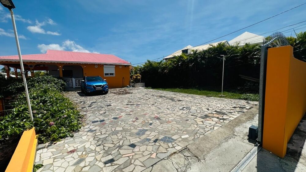 Vente Propriété/Château EN EXCLUSIVITE - RARE SAINTE ANNE - ENSEMBLE DE DEUX VILLAS INDEPENDANTES AVEC FORT POTENTIEL LOCATIF Sainte anne