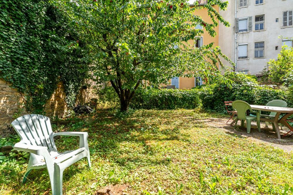"Secteur marché couvert" Appartement avec jardin au coeur de Villefranche Sur Saône 4 pièce(s) 96.38 m2