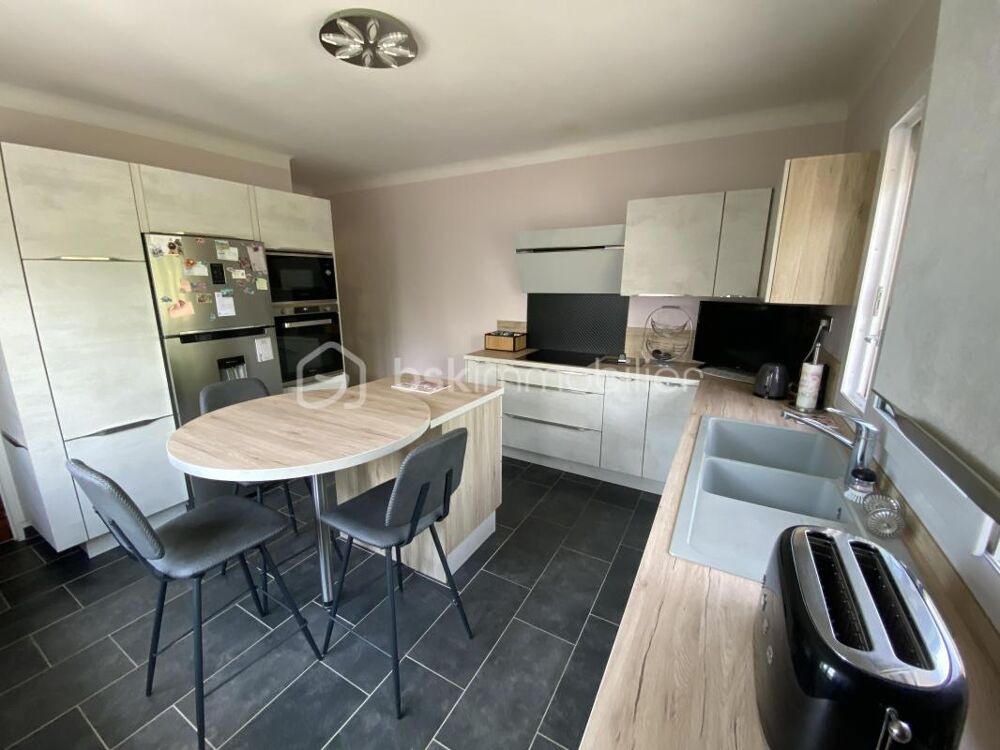 MAISON 145 m² VIVABLE DE PLAIN-PIED AVEC 3 CHAMBRES